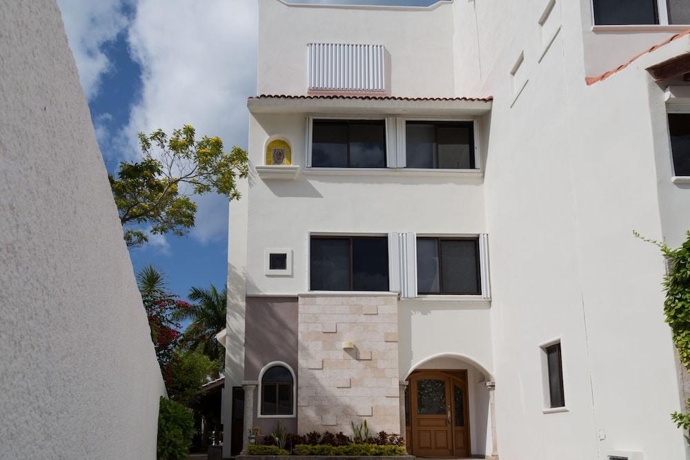 Elegant Lagoon Front Villa By Casa Paraiso Cancún Zewnętrze zdjęcie