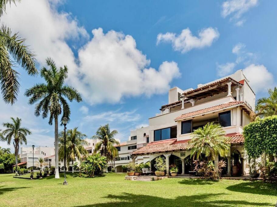 Elegant Lagoon Front Villa By Casa Paraiso Cancún Zewnętrze zdjęcie