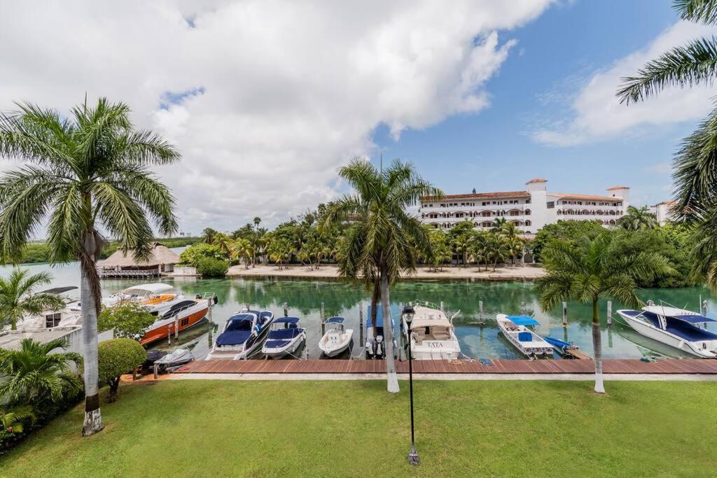 Elegant Lagoon Front Villa By Casa Paraiso Cancún Zewnętrze zdjęcie