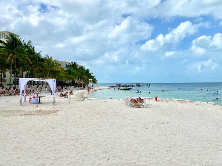 Elegant Lagoon Front Villa By Casa Paraiso Cancún Zewnętrze zdjęcie
