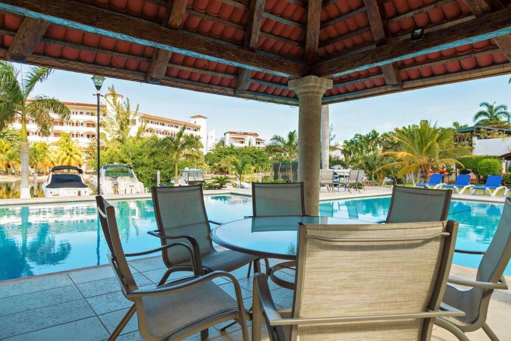 Elegant Lagoon Front Villa By Casa Paraiso Cancún Zewnętrze zdjęcie
