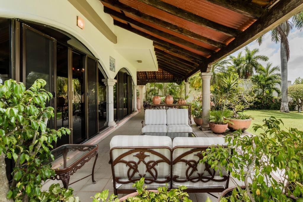 Elegant Lagoon Front Villa By Casa Paraiso Cancún Zewnętrze zdjęcie